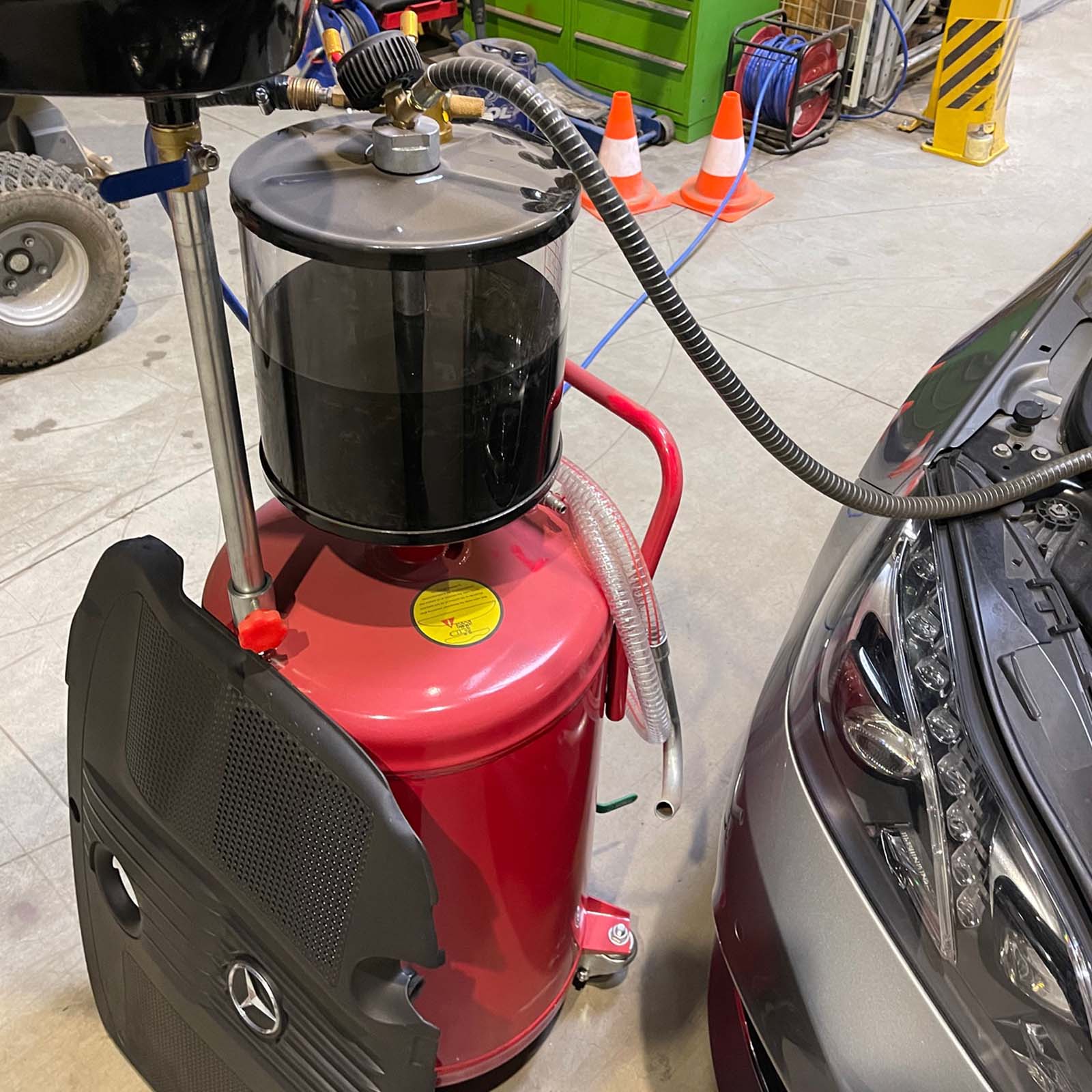 Aspirador-Recuperador Neumático de Aceite Usado con Cámara de Pre-cáma –  Herracruz