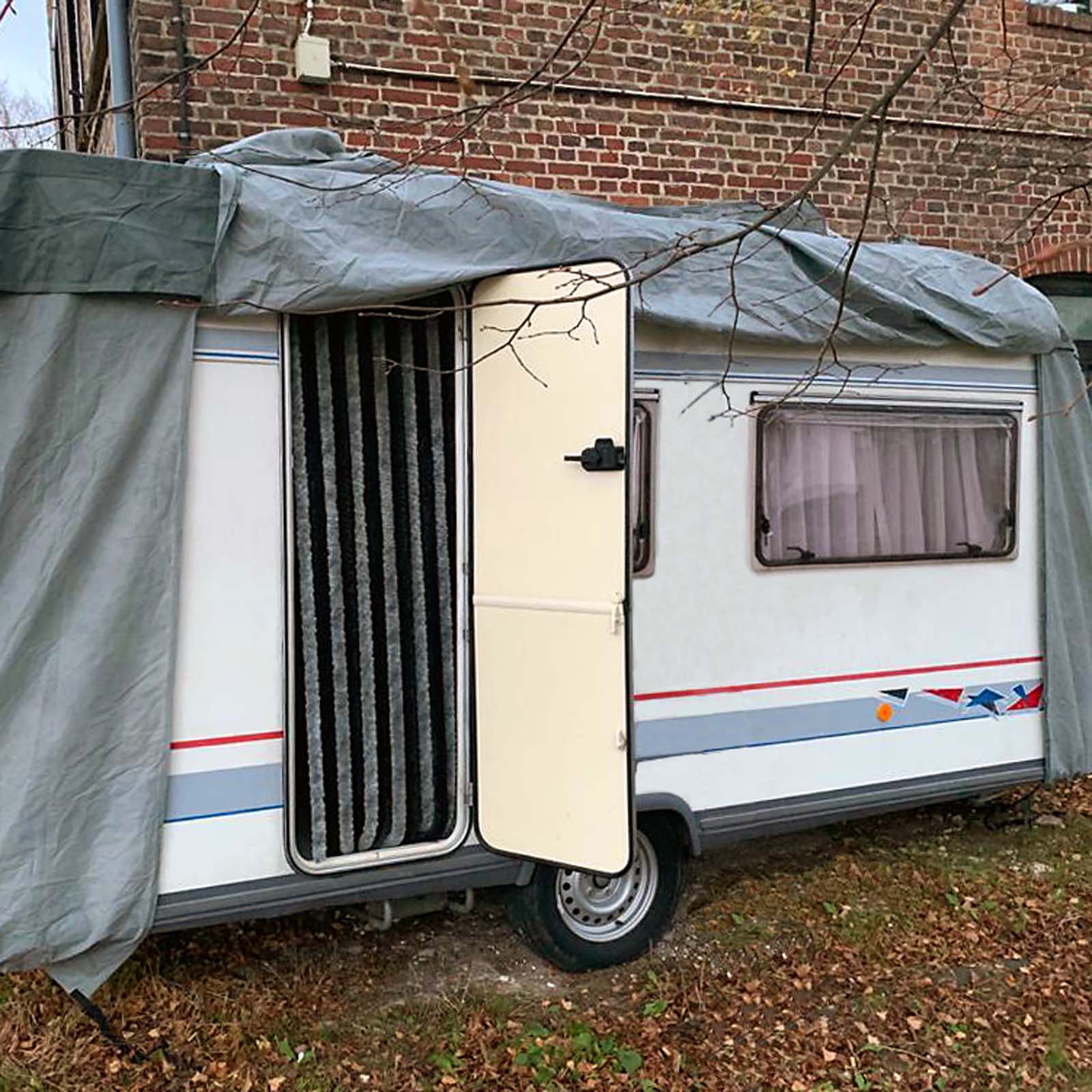 Uitdrukking Vergadering veiling Covering for Caravans and Camper Vans in various Sizes